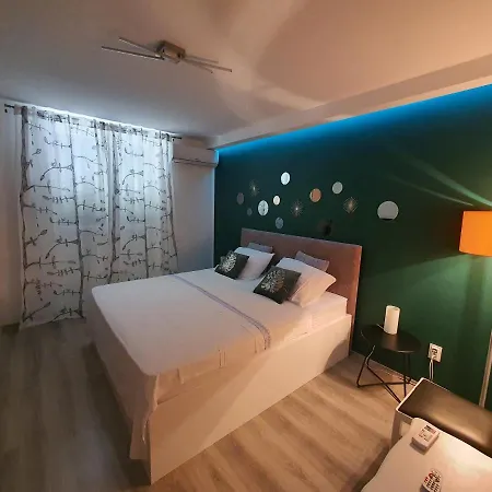 Batala1-city Marina With Secured Private Parking Daire *